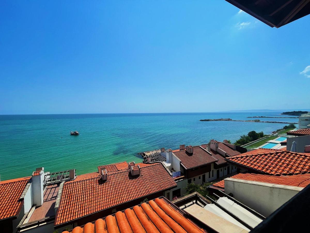 White Coast Beach Apartments Kavarna Ngoại thất bức ảnh