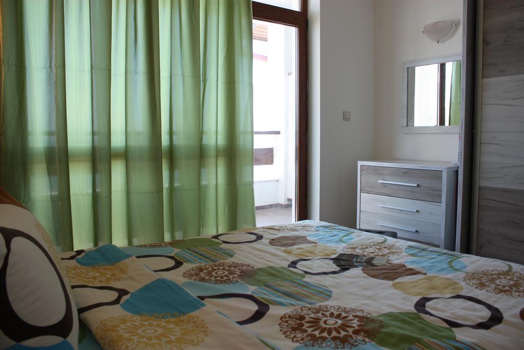 White Coast Beach Apartments Kavarna Ngoại thất bức ảnh