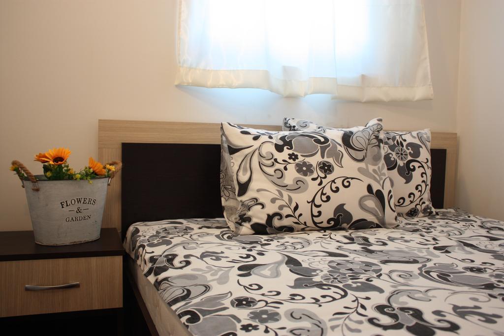 White Coast Beach Apartments Kavarna Ngoại thất bức ảnh