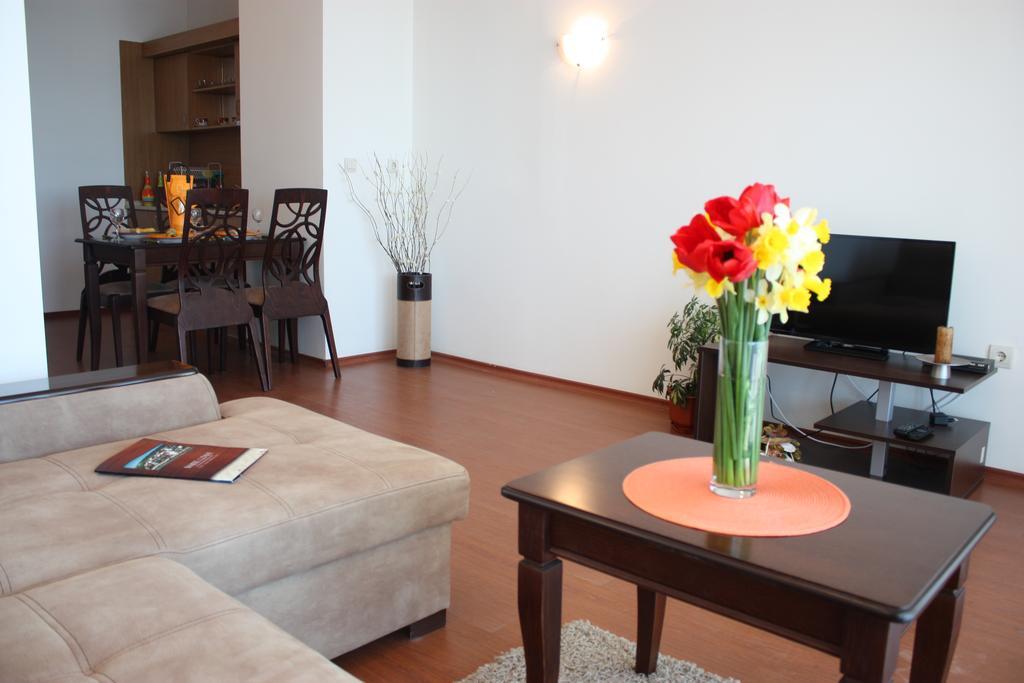 White Coast Beach Apartments Kavarna Ngoại thất bức ảnh